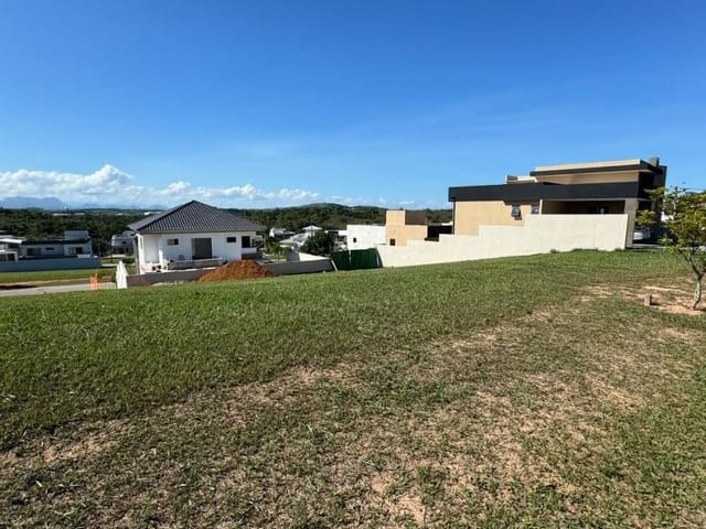 Terreno com 365m², à venda, no bairro Loteamento Extensao Do Serrama em Rio das Ostras