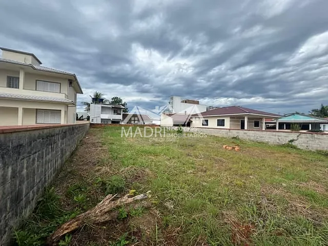 Terreno com 437m², à venda, no bairro Pinheira em Palhoça