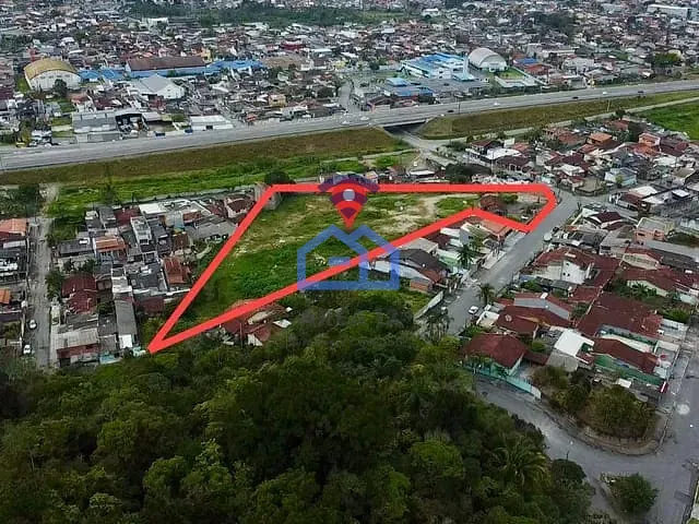 Terreno com 8200m², à venda, no bairro Tinga em Caraguatatuba