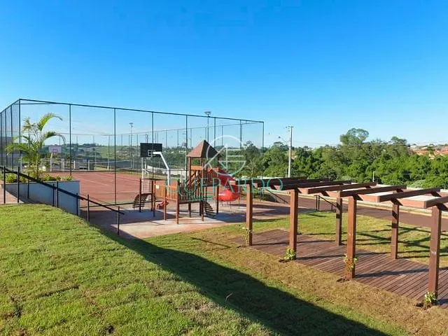 Terreno com 254m², à venda, no bairro Gleba Simon Frazer em Londrina