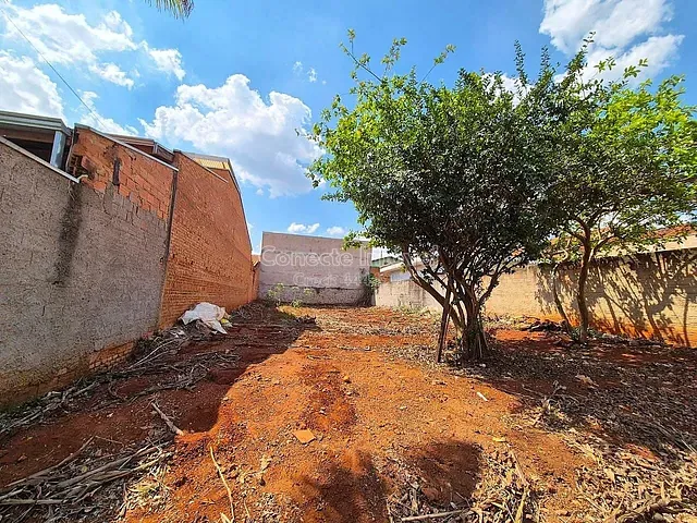 Terreno com 260m², à venda, no bairro Residencial dos Imigrantes em Holambra