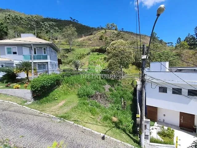 Terreno com 535m², à venda, no bairro Tijuca em Teresópolis