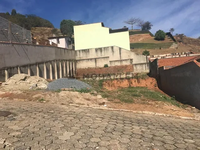 Terreno com 594m², à venda, no bairro Medicina em Itajubá