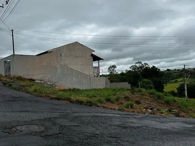 Terreno com 291m², à venda, no bairro Jardim Neman Sahyun em Londrina