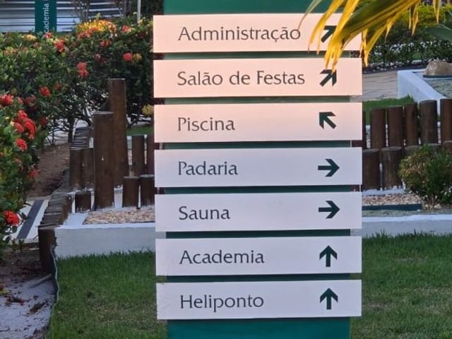 Terreno com 304m², à venda, no bairro Imboassica em Macaé