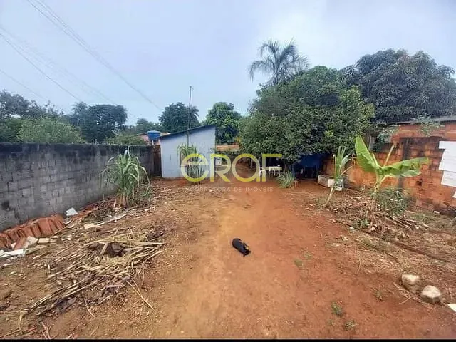 Terreno com 223m², à venda, no bairro Parque da Colina I em Formosa