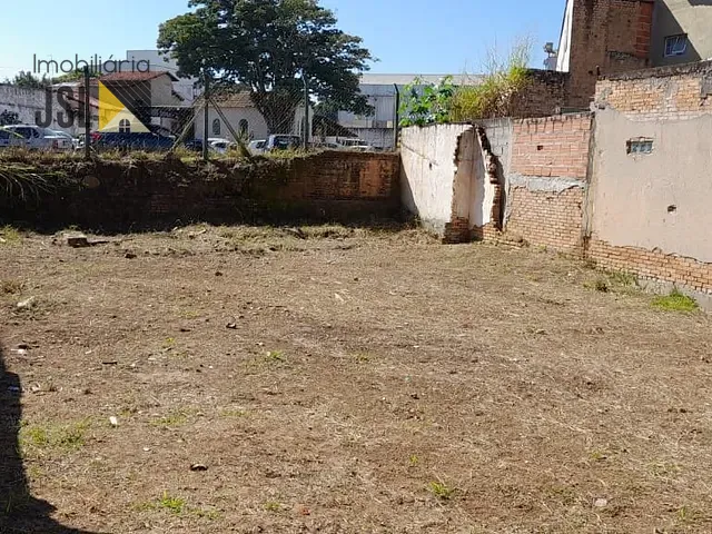 Terreno com 240m², à venda, no bairro Vila Resende em Caçapava