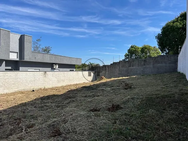 Terreno com 259m², à venda, no bairro Loteamento Pinheiros de Tremembé em Tremembé