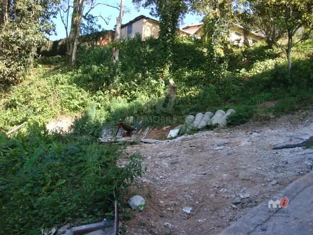 Terreno à venda, no bairro Bingen em Petrópolis