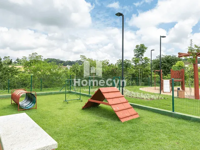 Terreno com 452m², à venda, no bairro Jardins Barcelona em Senador Canedo