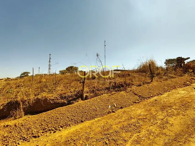 Terreno com 450m², à venda, no bairro Parque São Francisco em Formosa