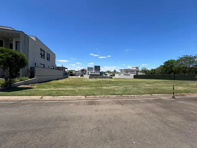 Terreno com 364m², à venda, no bairro Condomínio Flor D'Aldeia em Holambra