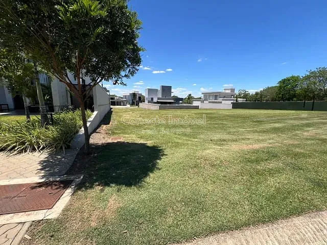 Terreno com 364m², à venda, no bairro Condomínio Flor D'Aldeia em Holambra