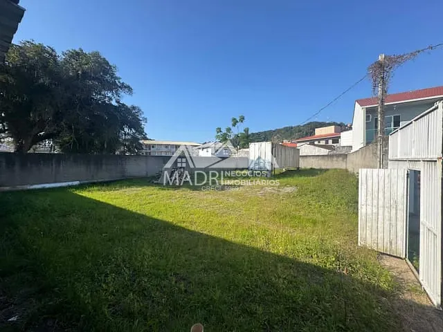 Terreno com 724m², à venda, no bairro Fazenda Santo Antônio em São José