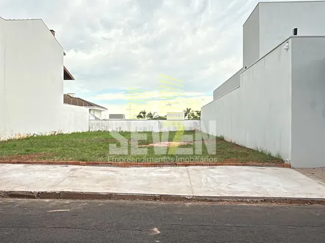 Terreno com 384m², à venda, no bairro Jardim Estoril em Bauru