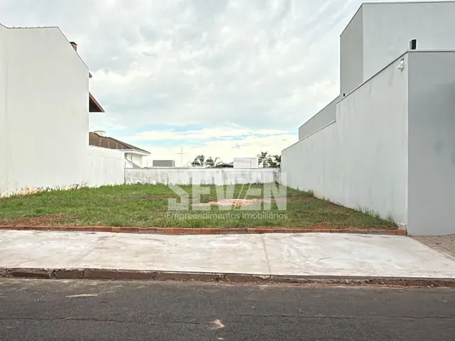 Terreno com 384m², à venda, no bairro Jardim Estoril em Bauru