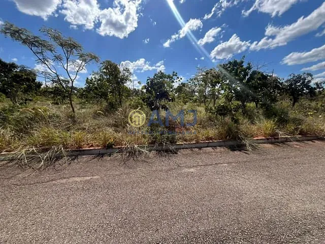 Terreno com 1000m², à venda, no bairro Setor Lagoa Quente em Caldas Novas