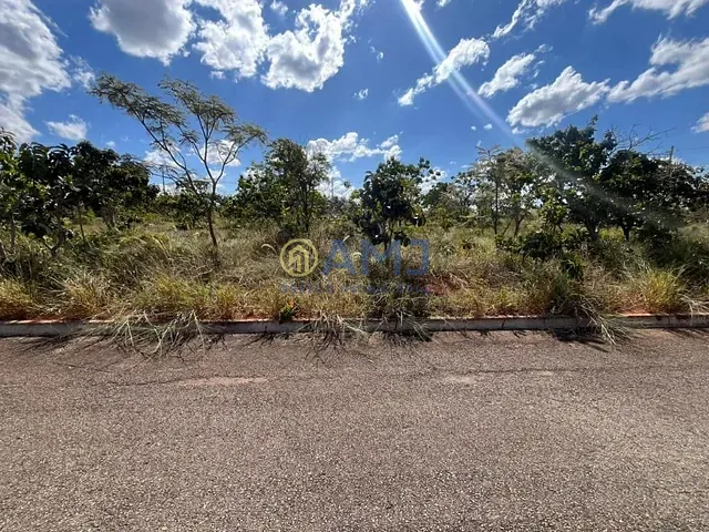 Terreno com 1000m², à venda, no bairro Setor Lagoa Quente em Caldas Novas