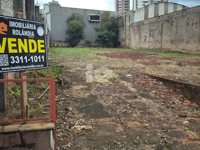 Terreno com 617m², à venda, no bairro Centro em Rolândia