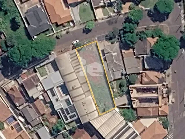 Terreno com 617m², à venda, no bairro Centro em Rolândia