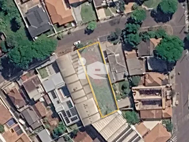 Terreno com 617m², à venda, no bairro Centro em Rolândia