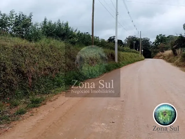 Terreno com 2029m², à venda, no bairro Vila Élvio em Piedade