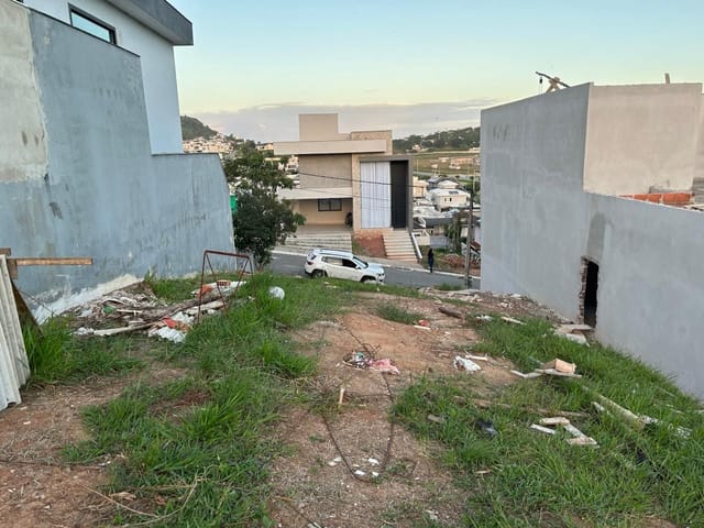 Terreno com 390m², à venda, no bairro Vale dos Cristais em Macaé