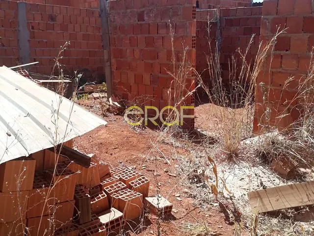 Terreno com 240m², à venda, no bairro BELA VISTA em Formosa