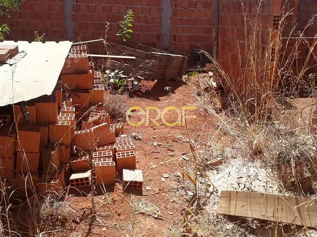 Terreno com 240m², à venda, no bairro BELA VISTA em Formosa