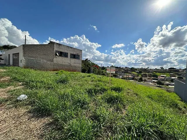 Terreno com 250m², à venda, no bairro Parque Leblon em Londrina