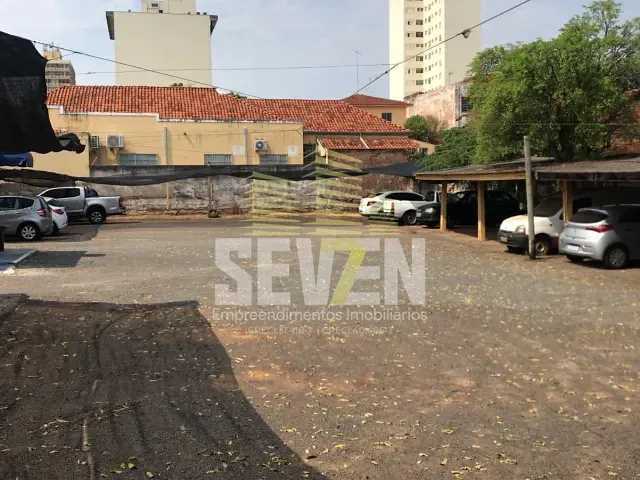 Terreno com 968m², à venda, no bairro Centro em Bauru