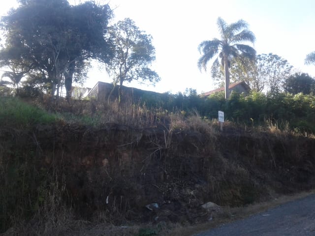 Terreno com 518m², à venda, no bairro Nova Rússia em Ponta Grossa