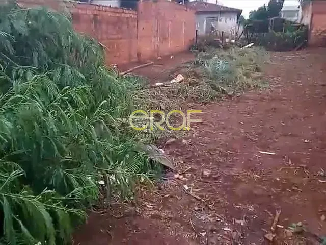 Terreno à venda, no bairro Jardim Califórnia em Formosa