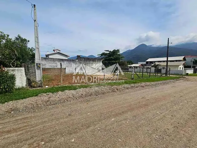 Terreno com 312m², à venda, no bairro Praia de Fora em Palhoça