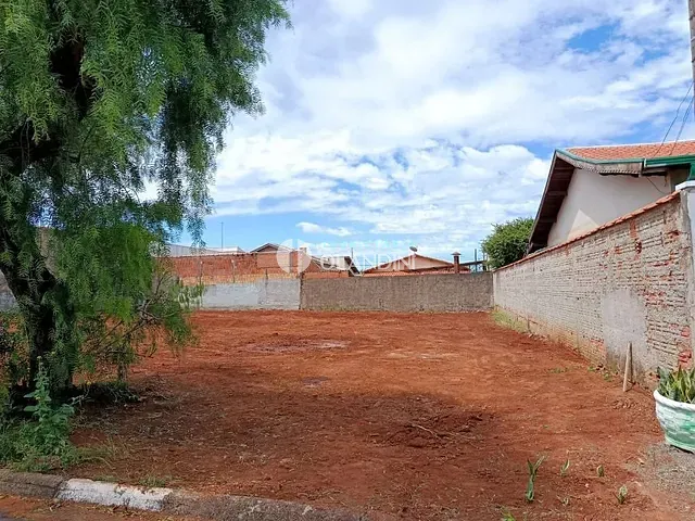 Terreno com 300m², à venda, no bairro Parque Residencial Itamaraty em Artur Nogueira