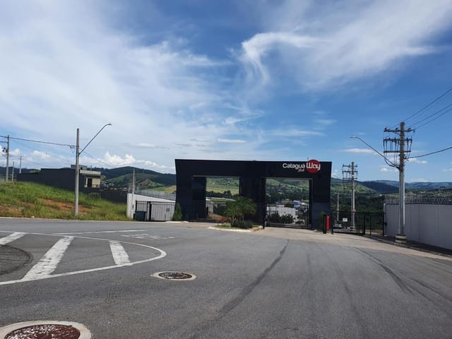 Terreno com 275m², à venda, no bairro Chácaras Cataguá em Taubaté