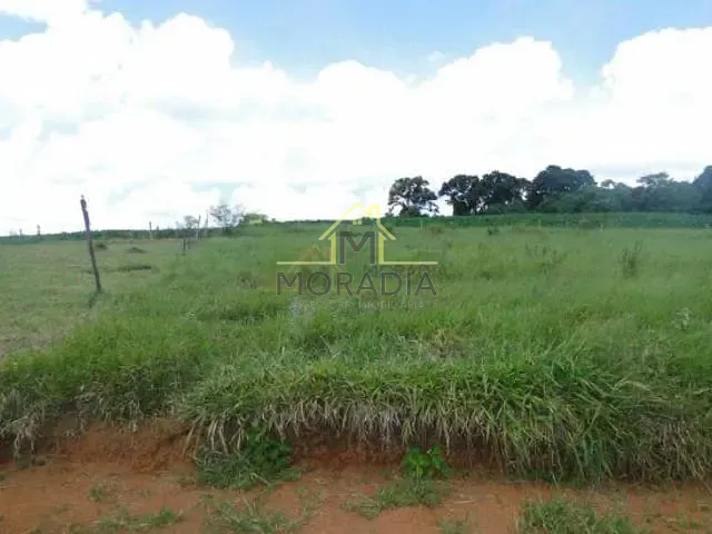 Terreno com 1000m², à venda, no bairro Serrinha em Guaxupé