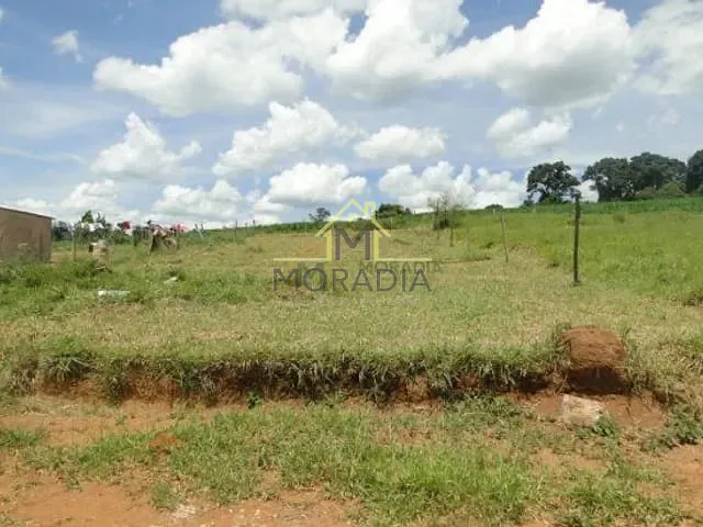 Terreno com 1000m², à venda, no bairro Serrinha em Guaxupé