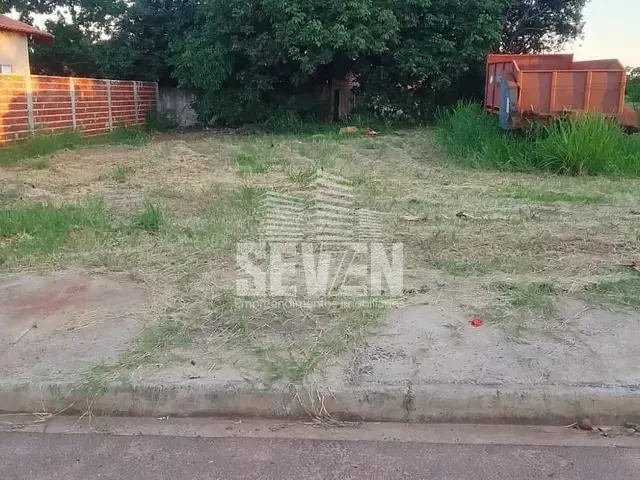 Terreno com 200m², à venda, no bairro Arealva em Arealva