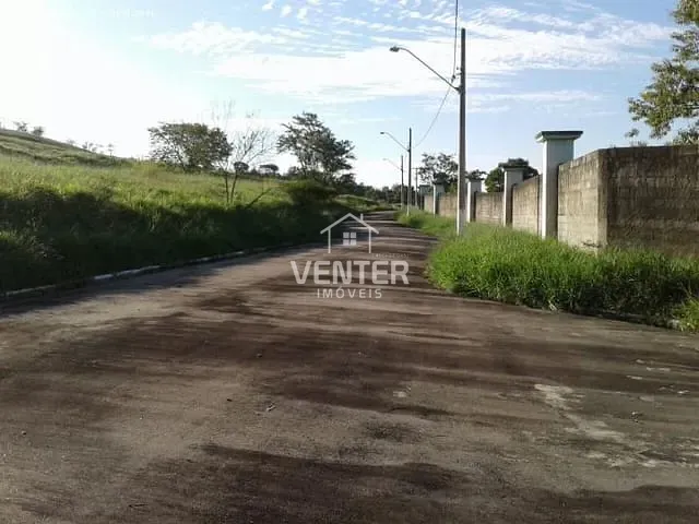 Terreno com 3100m², à venda, no bairro Chácara São Félix em Taubaté