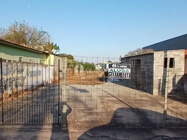 Terreno com 400m², para alugar, no bairro Centro em Artur Nogueira