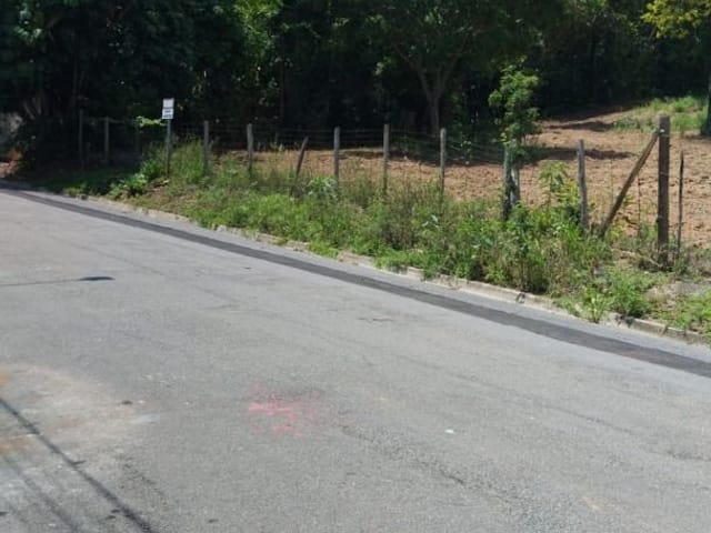 Terreno com 2900m², à venda, no bairro Jardim Santarém em São João da Boa Vista