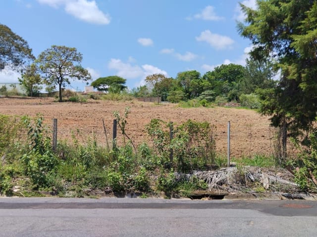 Terreno com 2900m², à venda, no bairro Jardim Santarém em São João da Boa Vista