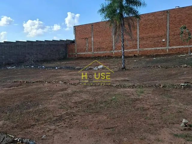 Terreno com 966m², à venda, no bairro Jardim dos Pinheiros em Votuporanga