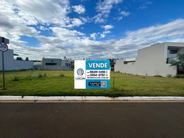 Terreno com 336m², à venda, no bairro Centro em Cambé