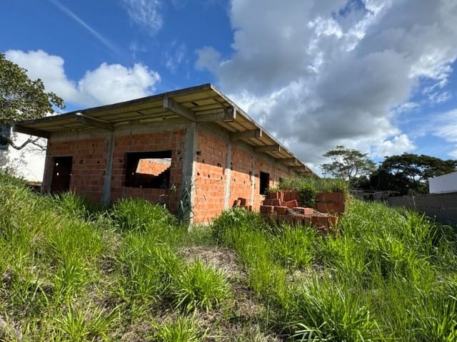 Terreno com 576m², à venda, no bairro Mar do Norte em Rio das Ostras