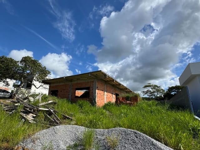 Terreno com 576m², à venda, no bairro Mar do Norte em Rio das Ostras