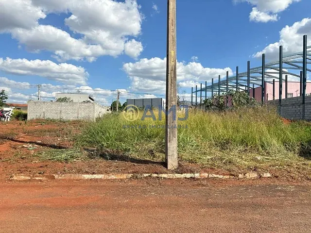 Terreno com 300m², à venda, no bairro Setor Faiçalville em Goiânia