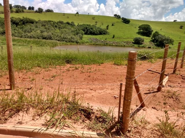 Terreno com 500m², à venda, no bairro Pista em Cambuí