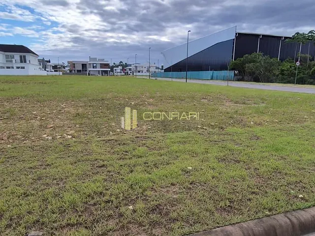 Terreno com 456m², à venda, no bairro Perequê em Porto Belo